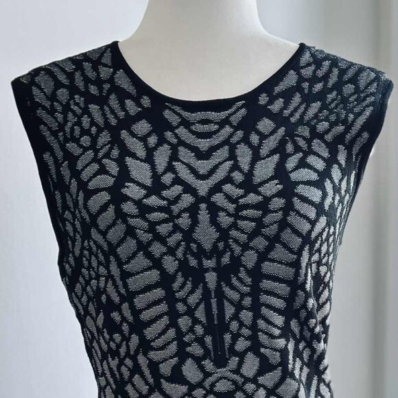 Carmen Marc Valvo Black & Grey Textured Jacquard Sleeveless Sheath Dress – US M - Picture 3 of 12